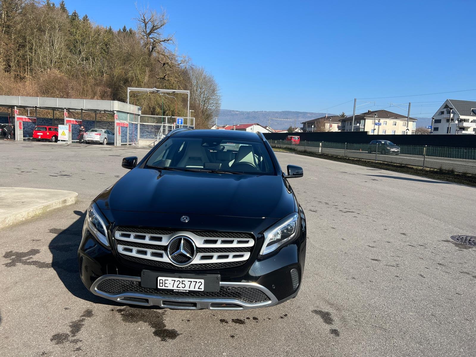 
								Mercedes-Benz GLA 200 – Elegant. Sportlich. Effizient. full									